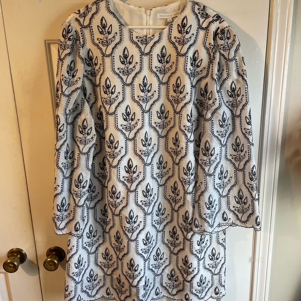 Womens Preston and York White and Black dress, size 18. New with tags.